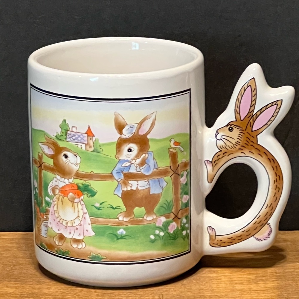 Vintage Peter Rabbit Mug - Picture 1 of 10